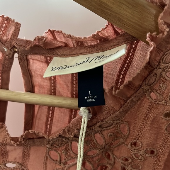 Universal Thread | L | Embroidered Ruffle Sleeve Top - Rust - Picture 4 of 6